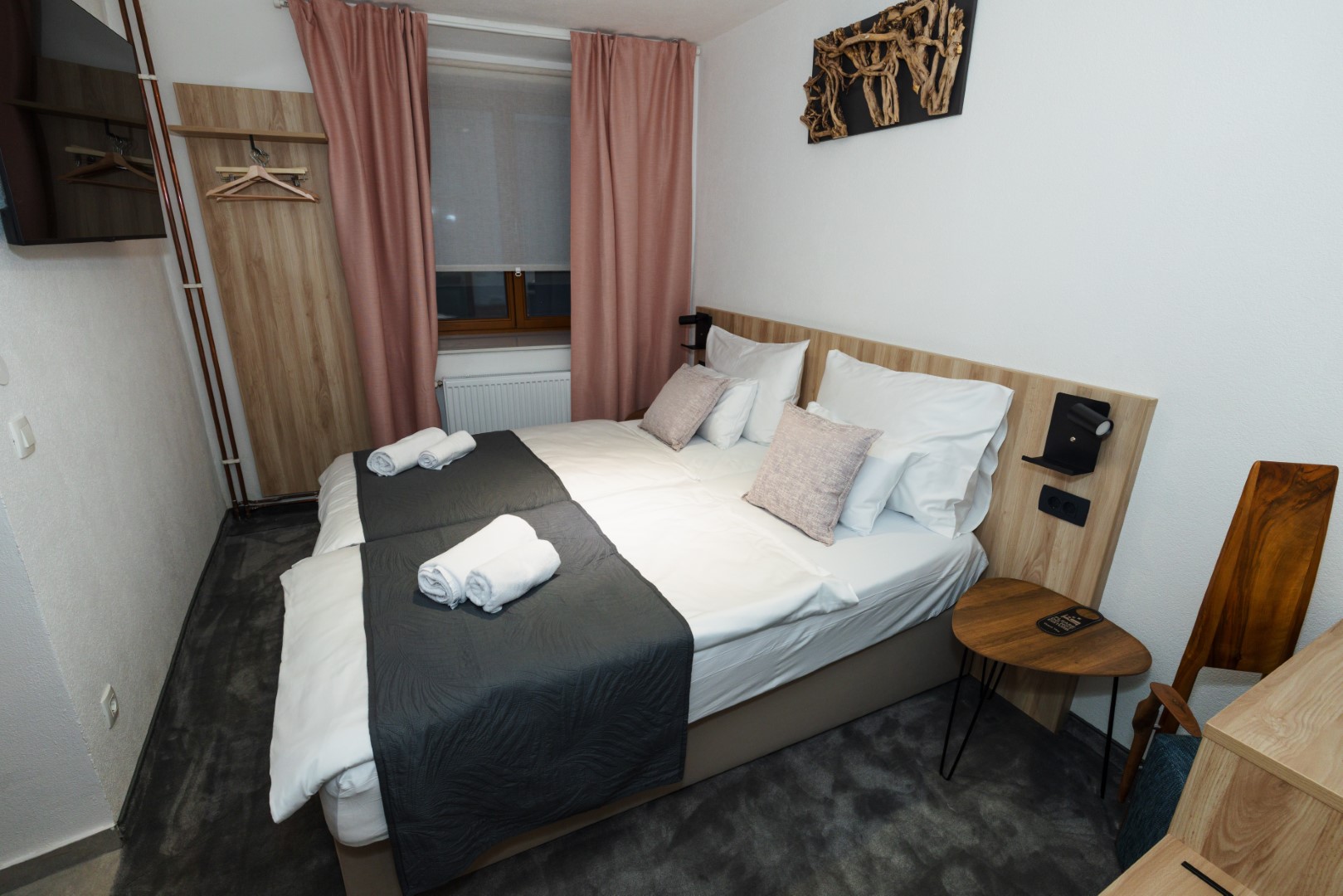 Room 1
